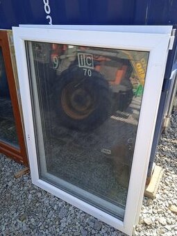 2 x plastové okno fixní BEZ RÁMŮ