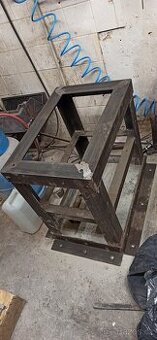 Sojan pod frezku, sloupovou vrtačku