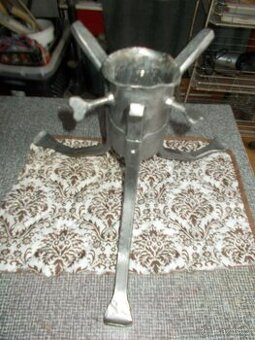 Stojánek na stromek