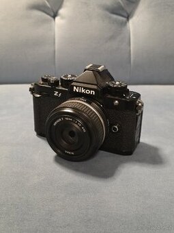 Nikon Zf Kit s objektivem 40 mm SE - Kompletní balení