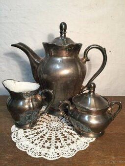 "Stříbrná" konvice postříbřená cukřenka a konvička