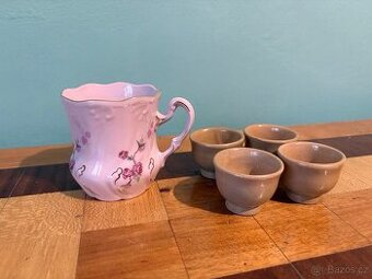 Růžový procelán a další hrnečky - 1