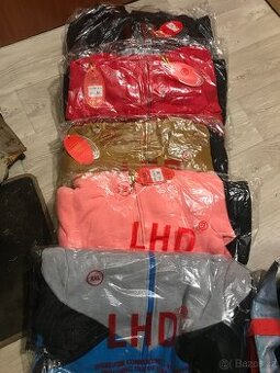 NOVÉ KRÁSNÉ DÍVČÍ DÁMSKÉ ZATEPLENÉ SOUPRAVY