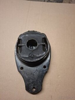 Silentboly podélných ramen s výztuhou Škoda Rapid 136