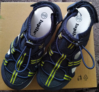 Nové a použité sandály, tenisky vel.28 a 29 LEVNĚ