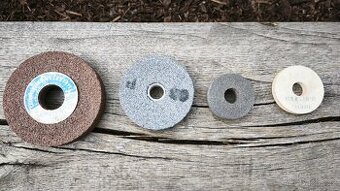 BRUSNÝ KOTOUČ různé druhy menší velikosti