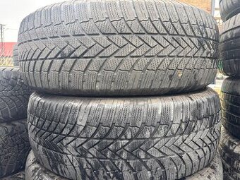 2x 235/60 R18 Bridgestone