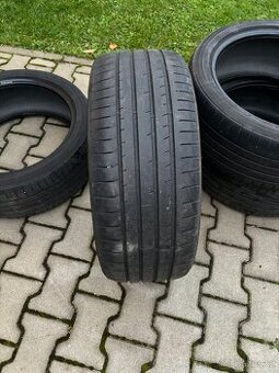 Toyo 215/45/18