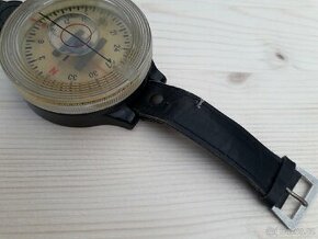Prodam dva kompasy Nemecko valka funkcni original