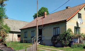 Podíl ¼ rodinného domu, obec Rovečné, a podíl ¼ na lesním po