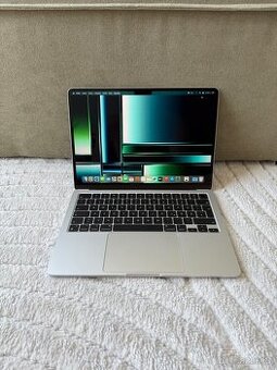 ZÁNOVNÍ APPLE MACBOOK AIR 13” 2022 M2/256GB/8GB/ZARUKA