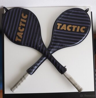 Badmintonová raketa Tactic - carbon