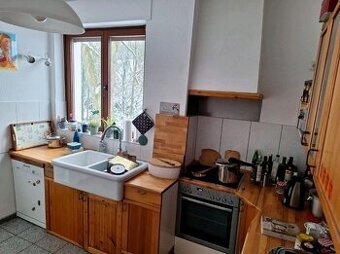 Kuchyňská linka Ikea z masivu borovice ,vč. spotřebičů,3944