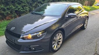 VOLKSWAGEN SCIROCCO Sport - 2,0TSi 147kW Manuál.