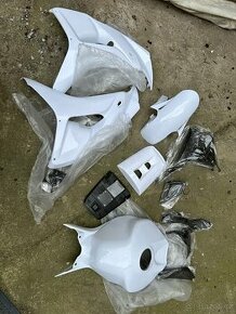 Honda CBR1000RR 2006-2007 Nádrž Boční Plasty Krovka