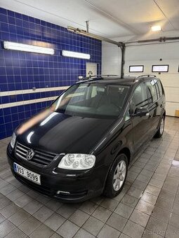 VW Touran 1,9TDI 7míst