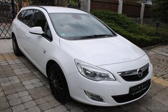 Opel ASTRA 1.4 103kW - naj. 140 000km - po 1. majiteli