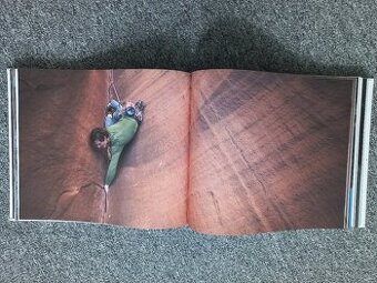 Adam Ondra - podepsaná kniha - 1