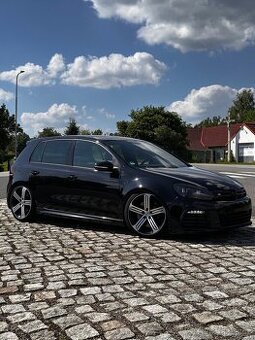 VW Golf VI R-Original / Manuál / 4x4 / KWV1 / SRS-TEC / R19