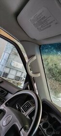 Mitsubishi Pajero přední madla nastupování