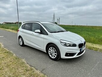 BMW 218i Active Tourer - F45, historie, automat