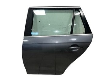 Levé zadní dveře šedá metalíza LD7X VW Golf 5 kombi 2007