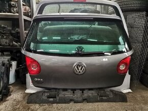 VW Golf 5 GTI víko zavazadlového prostoru barva šedá