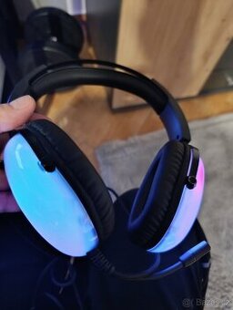Nove sluchátka RGB svítící velke na USB