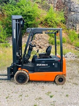 AKU vzv Doosan 2200kg, triplex 6000mm, r. 2014