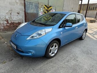 Nissan LEAF nízký nájezd 42XXX km, možnost odpočtu DPH