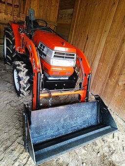 Traktor , malotraktor Kubota GL 25 s čelným nakladačom