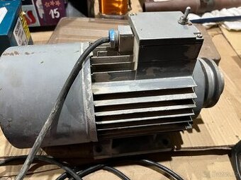 Elektromotor