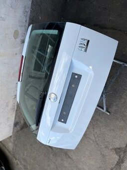 Fabia 1 combi 1026 zadní víko vrata kufr dveře