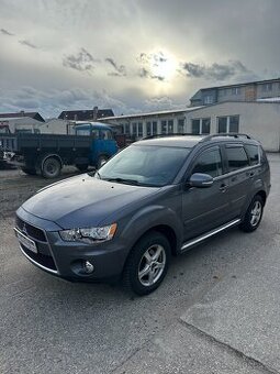 Mitsubishi Outlander 2.2 DI-D 4x4, nová STK, tažné 2t