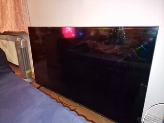 Tcl 65P635 praskly displej - 1