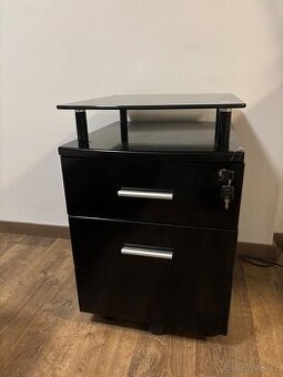 Kontejnerová skříň se šupliky