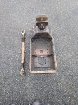 Konzole závěsu, závěs Zetor