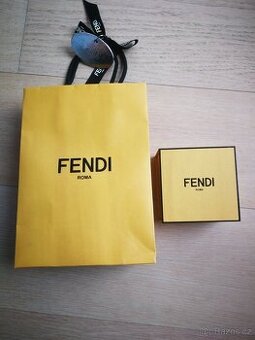 Taška a krabička Fendi