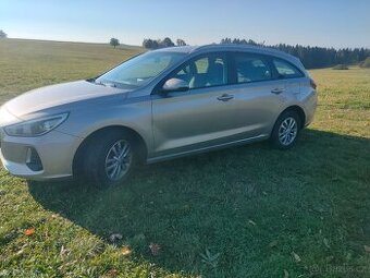 Hyundai i30 1.0 T-GDI 88 KW KOMBI - krásný stav, po servisu