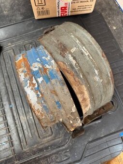 Tatra 603-plechy na ventilatory