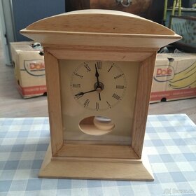 starozitne hodiny krbovky rocky