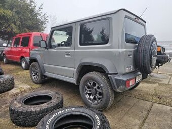 Suzuki Jimny 1.5i 4místný