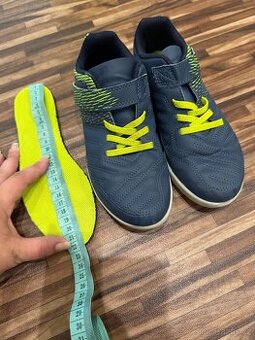 Sálové tenisky vel.35