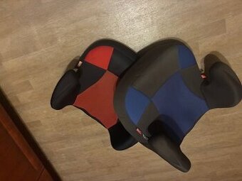 2 skoro nové podsedáky 60 % sleva 15-36 kg