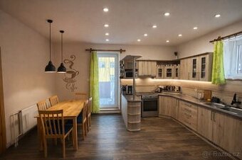 Kuchyňská linka vč. spotřebičů