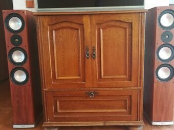 Prodám Rustikální komodu - Spěchá