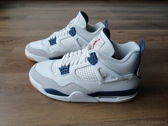 Nike Air Jordan 4 Retro SP