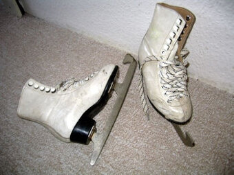 Prodam holcici brusle . Vel. 18 cm. Cena: 399,- Kc kožené dě