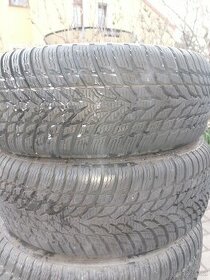 Zimní nokian tyres 215/60 R 17