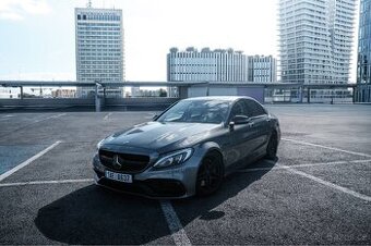 Mercedes-Benz C63 AMG